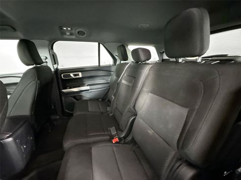 Used 2023 Ford Explorer XLT AWD/4WD image 27