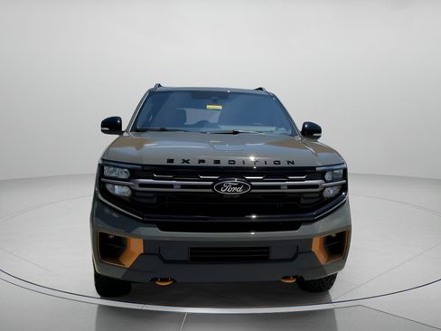 Used 2025 Ford Expedition Tremor AWD/4WD image 8