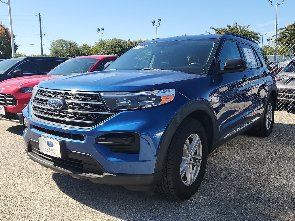 Used 2021 Ford Explorer XLT AWD/4WD image 3