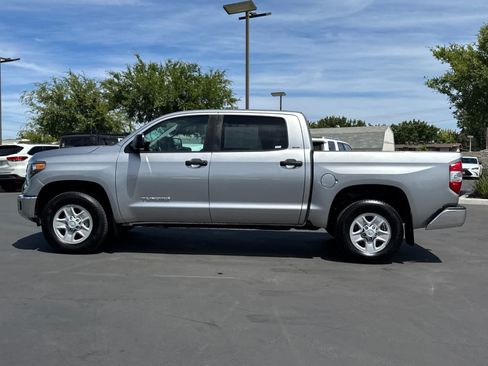 Used 2018 Toyota Tundra SR5 AWD/4WD image 9