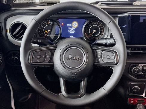 New 2025 Jeep Gladiator Willys image 13