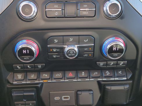 Used 2021 GMC Sierra 2500 Denali w/ Denali Ultimate Package image 24