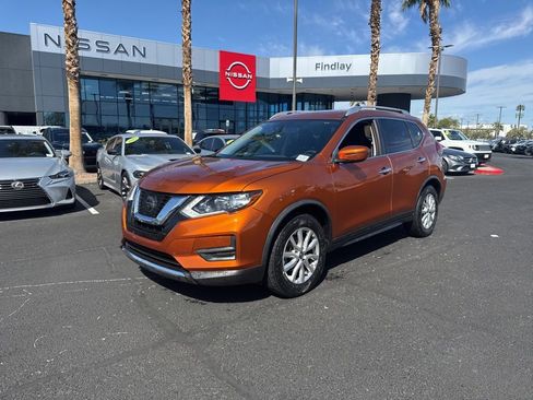 Used 2020 Nissan Rogue SV FWD image 1