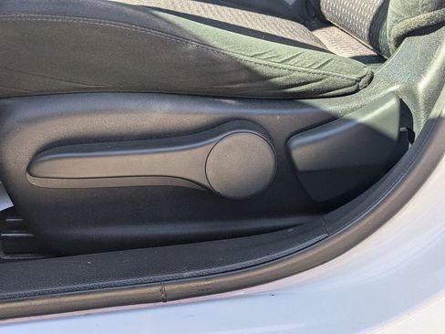 Used 2015 Nissan Sentra SR image 17