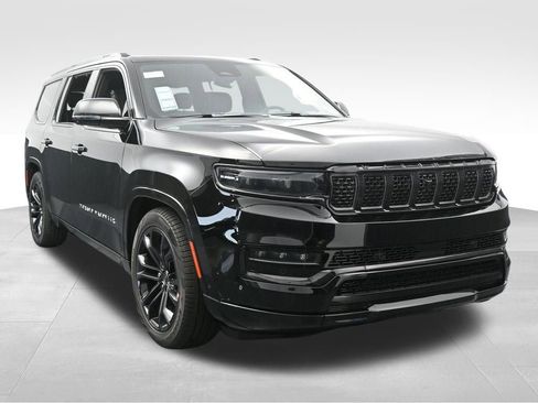 Used 2024 Jeep Grand Wagoneer Series II w/ Quick Order Packagew 28T image 9