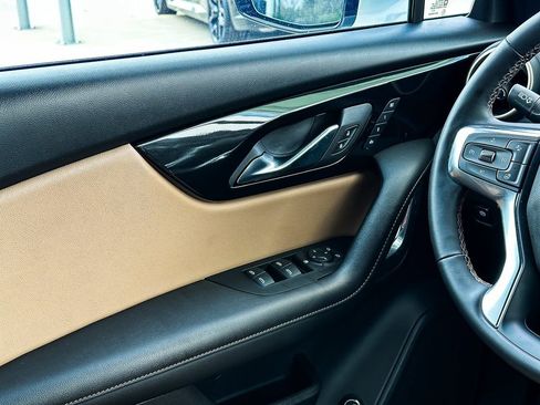 Used 2024 Chevrolet Blazer Premier w/ Enhanced Convenience Package image 23