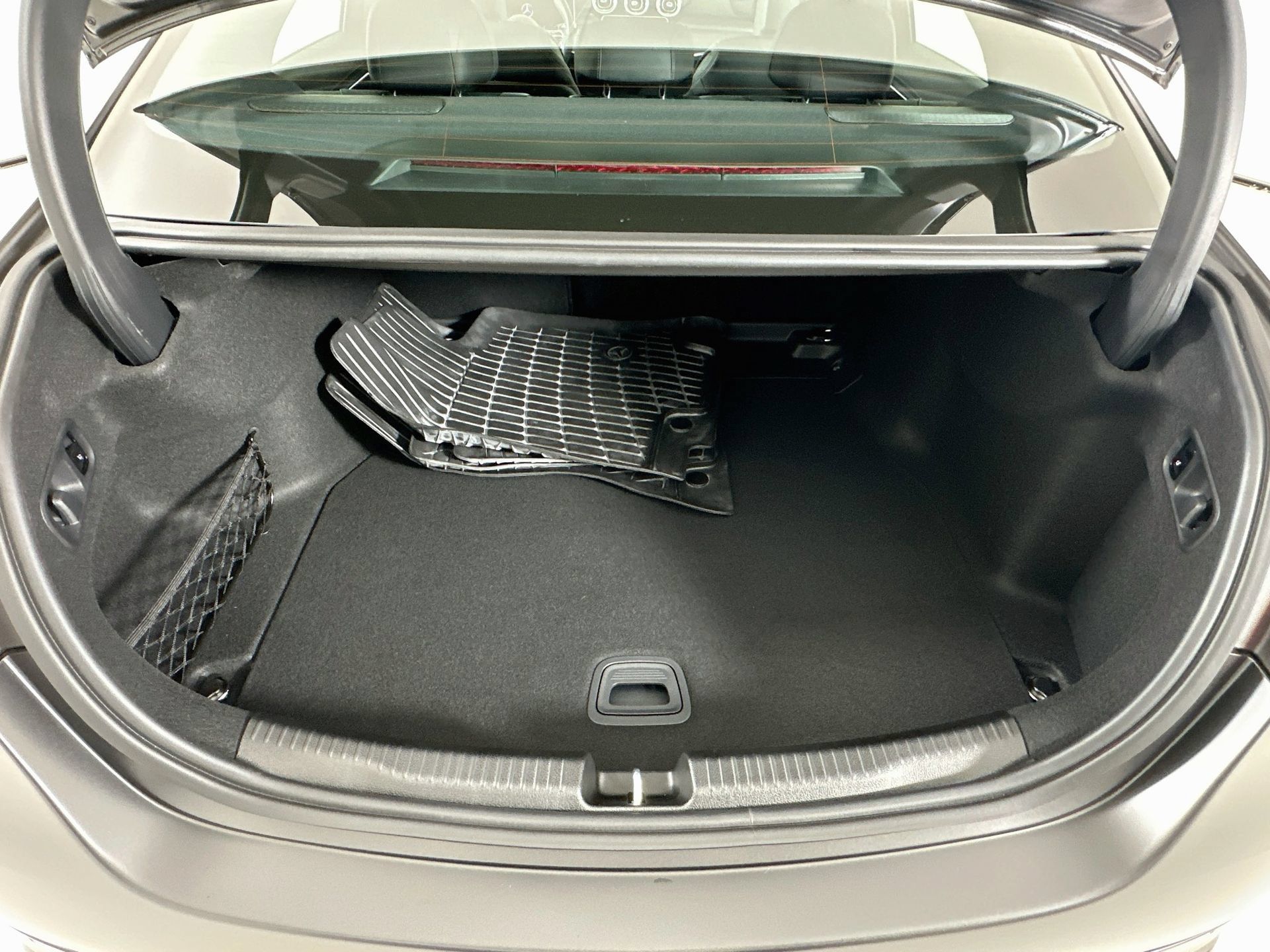 Used 2025 Mercedes-Benz C 300 Sedan image 29