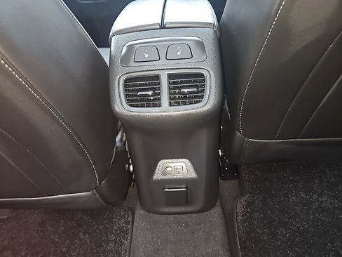 Used 2023 Buick Envision Avenir image 24