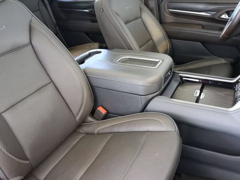 Used 2021 GMC Yukon Denali w/ Denali Ultimate Package AWD/4WD image 52