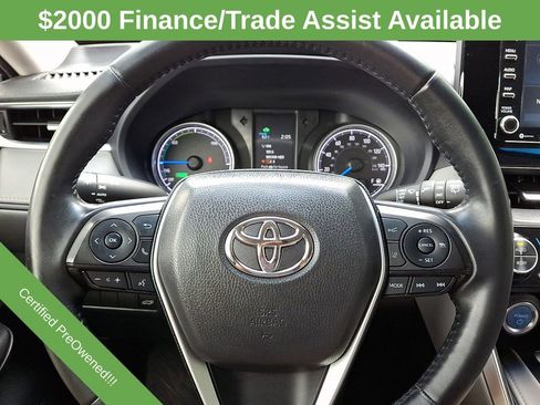 Used 2022 Toyota Venza LE AWD/4WD image 19