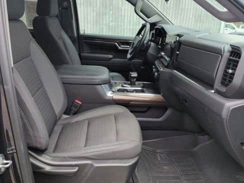 Used 2024 Chevrolet Silverado 1500 LT Trail Boss w/ Convenience Package II image 31