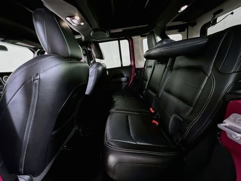 Used 2021 Jeep Wrangler Unlimited Sahara w/ LED Lighting Group AWD/4WD image 23