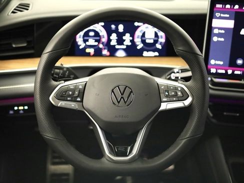 New 2026 Volkswagen Tiguan SEL R-Line image 13