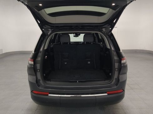Used 2023 Jeep Grand Cherokee L Limited RWD image 29