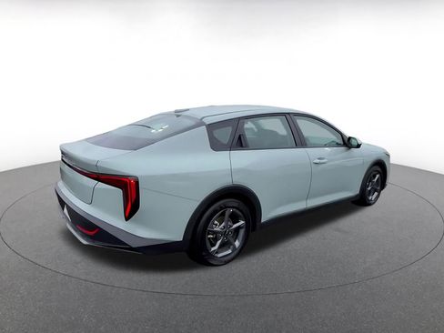 Used 2025 Kia K4 LXS image 15