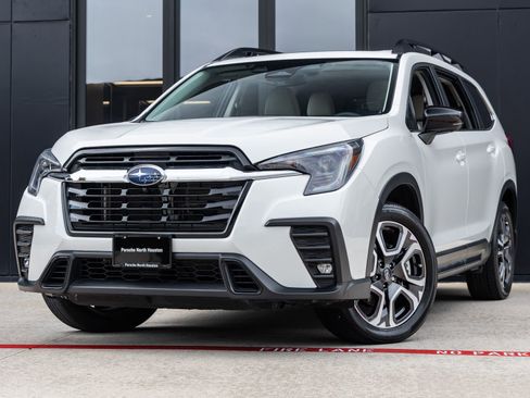Used 2025 Subaru Ascent Limited AWD/4WD image 1