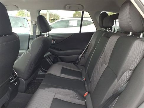 Used 2025 Subaru Outback Premium w/ Popular Package #1A image 7