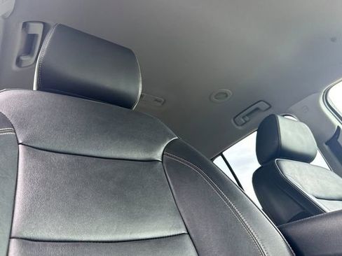 Used 2020 Chevrolet Traverse RS image 21