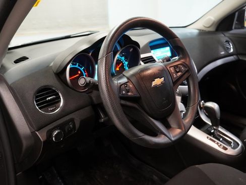 Used 2015 Chevrolet Cruze LT image 7