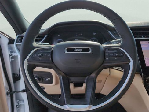 New 2025 Jeep Grand Cherokee Limited w/ Trailer Tow Package image 28