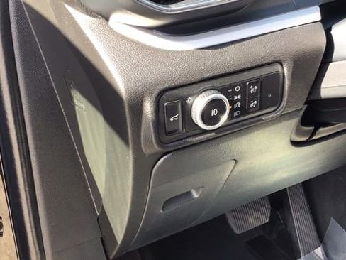 Used 2024 Ford Explorer XLT w/ Equipment Group 202A image 19