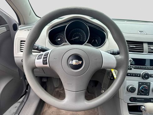 Used 2009 Chevrolet Malibu LS FWD image 21
