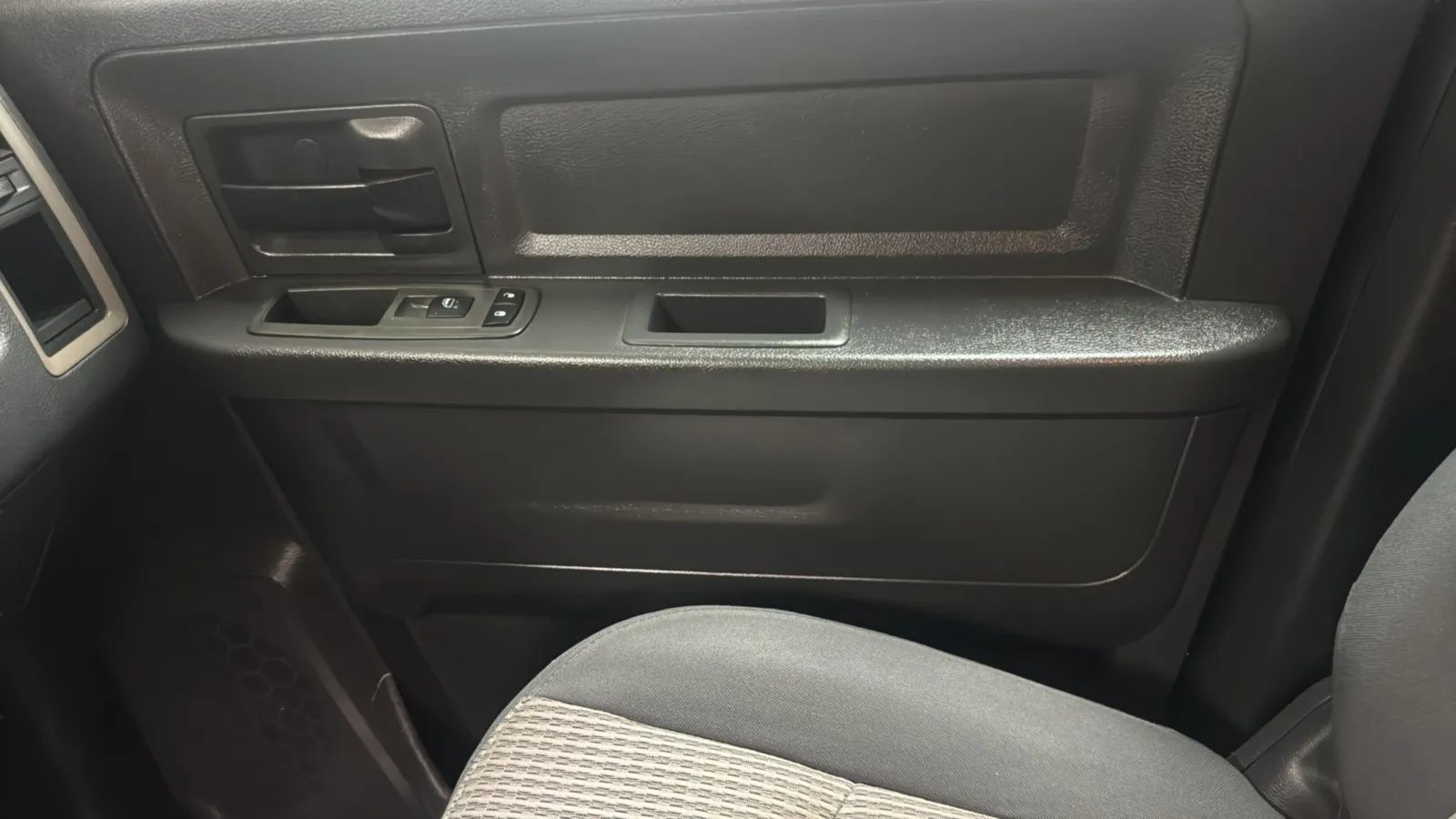 Used 2012 RAM 1500 Express RWD image 16
