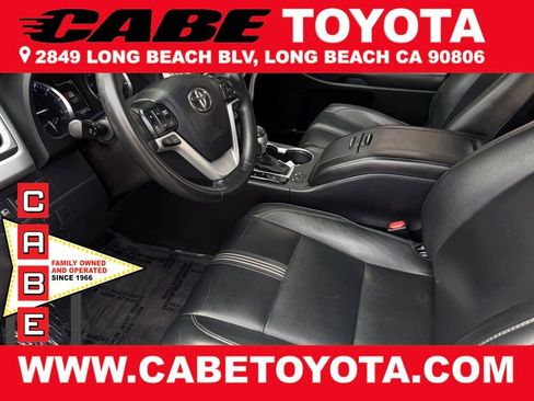 Used 2018 Toyota Highlander SE w/ Protection Package #1 image 16