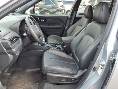 Used 2025 Subaru Forester Limited w/ Popular Package #2 image 4