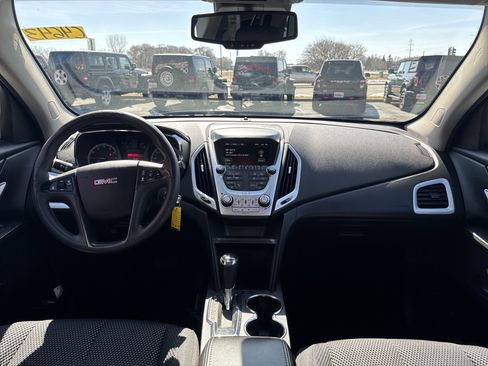 Used 2017 GMC Terrain SLE image 27