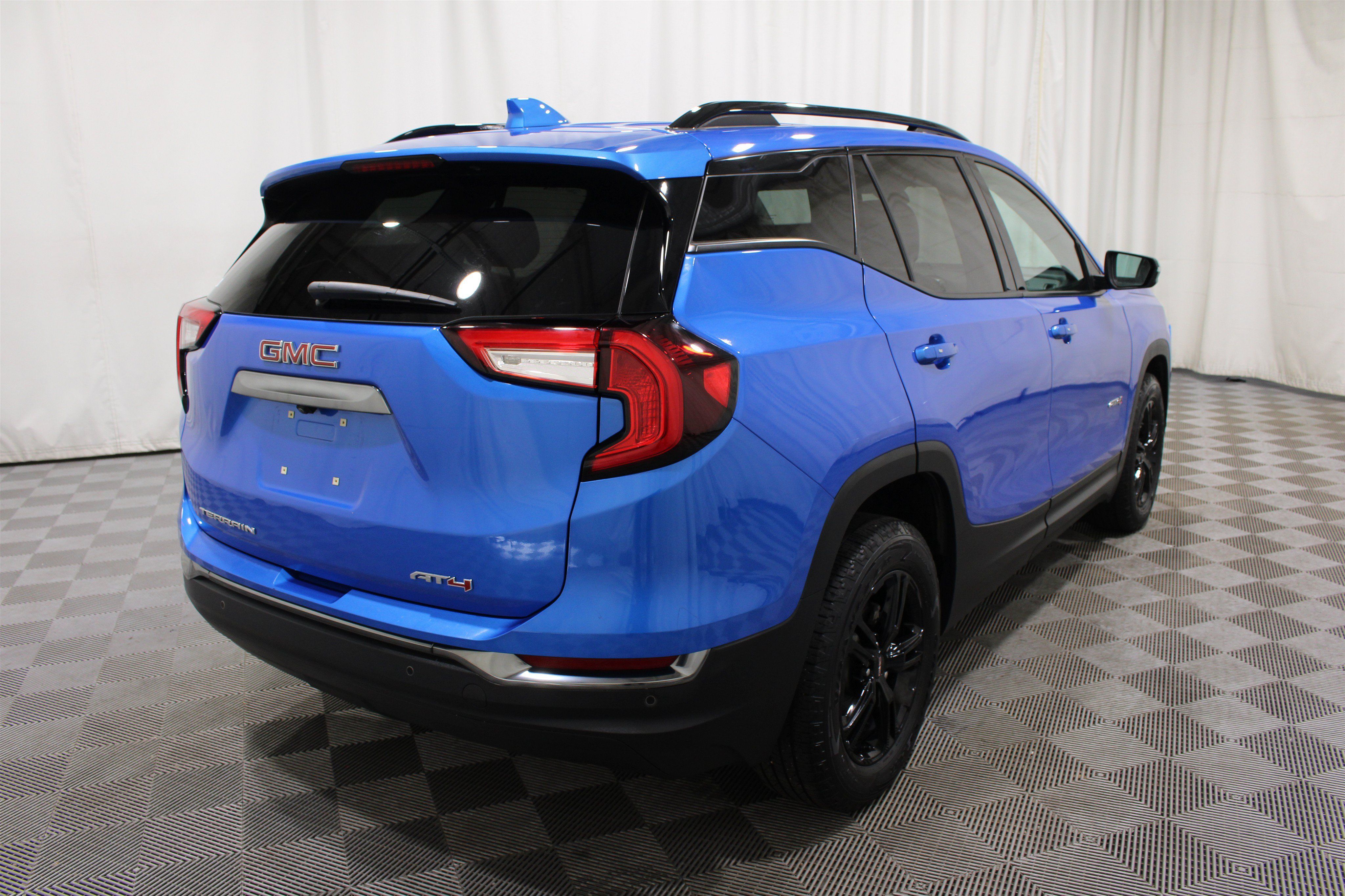 Used 2024 GMC Terrain AT4 AWD/4WD image 32