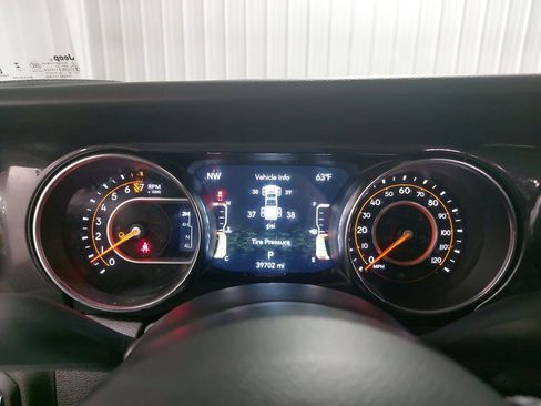 Used 2022 Jeep Gladiator Sport image 18
