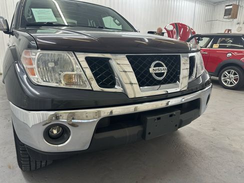Used 2013 Nissan Frontier SL image 20