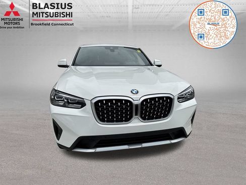 Used 2025 BMW X4 xDrive30i AWD/4WD image 21