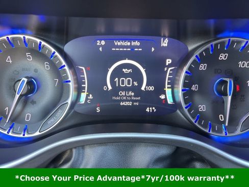 Certified 2023 Chrysler Pacifica Touring-L image 45