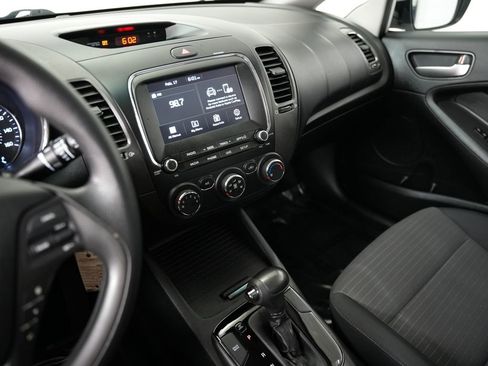 Used 2018 Kia Forte LX w/ LX Popular Package image 20