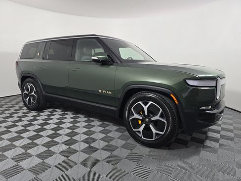 Used 2024 Rivian R1S Adventure AWD/4WD image 7
