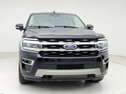 Used 2023 Ford Expedition Limited image 2