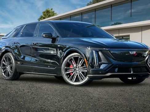 New 2026 Cadillac Lyriq V w/ Exterior Carbon Fiber Package image 2
