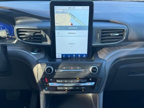 Used 2020 Ford Explorer Platinum w/ Premium Technology Package image 32