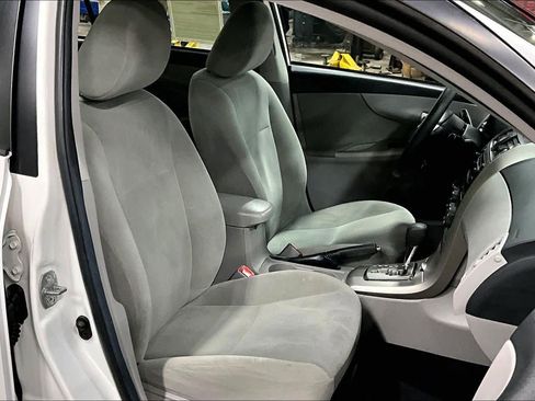 Used 2012 Toyota Corolla LE image 7