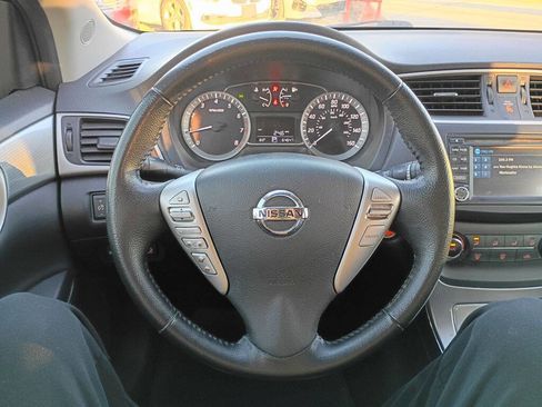 Used 2015 Nissan Sentra SR w/ SR Premium Package image 10