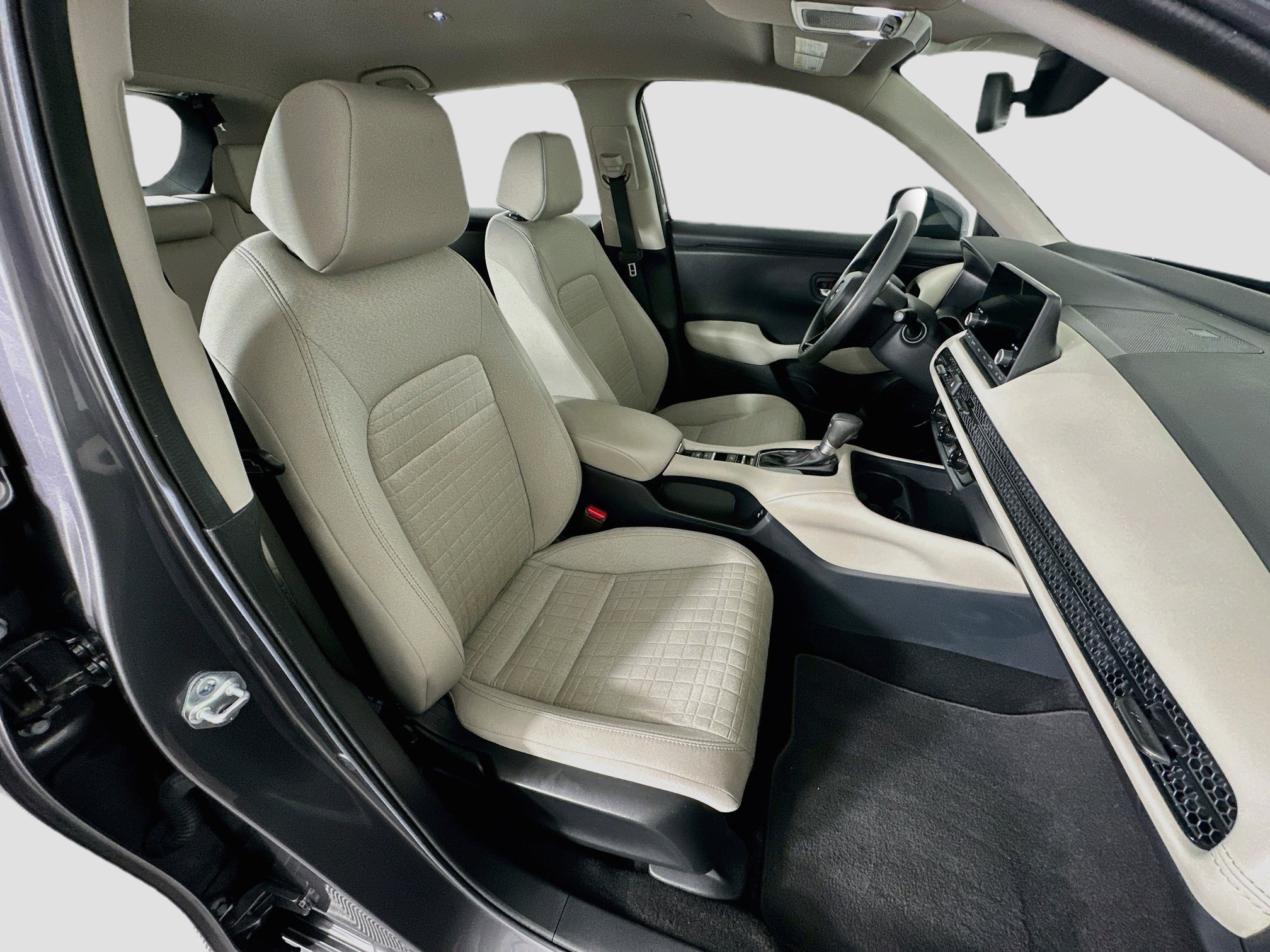 Used 2025 Honda HR-V LX image 29