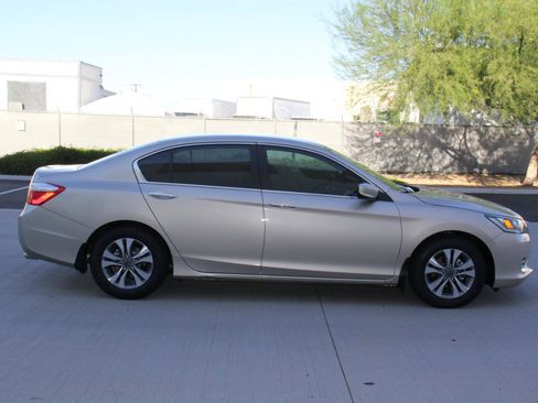 Used 2015 Honda Accord LX image 4