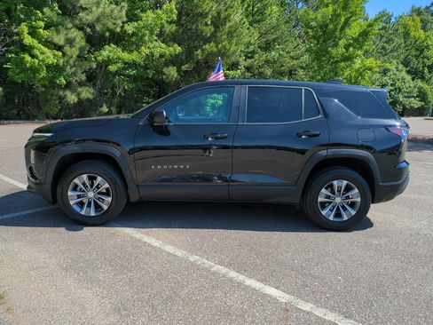 Used 2025 Chevrolet Equinox LT FWD image 7