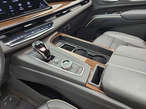 Used 2023 Cadillac Escalade ESV Premium Luxury w/ LPO, Radiant Package AWD/4WD image 11