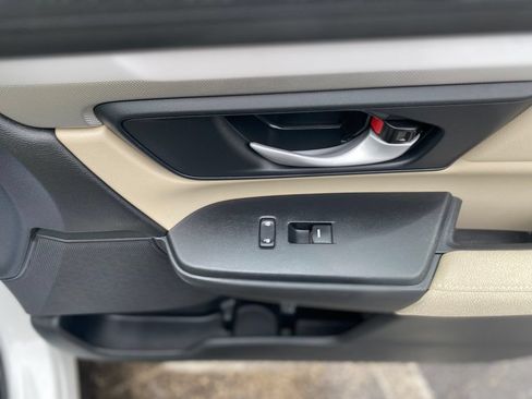 Used 2020 Honda CR-V LX image 10