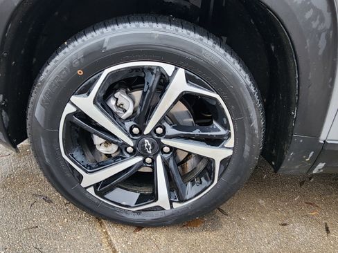 Used 2023 Chevrolet TrailBlazer RS w/ Sun and Liftgate Package image 9