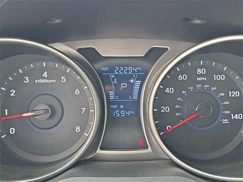 Used 2016 Hyundai Veloster w/ Option Group 02 image 28