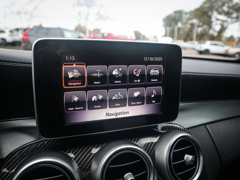 Used 2018 Mercedes-Benz C 63 AMG AMG C 63 image 24